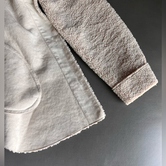 JOIE Teddy OVERSIZED Shacket SHERPA Jacket - Picture 8 of 13